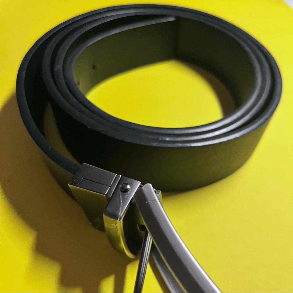 Reversible Leather Belt 54 3/4” black and brown
